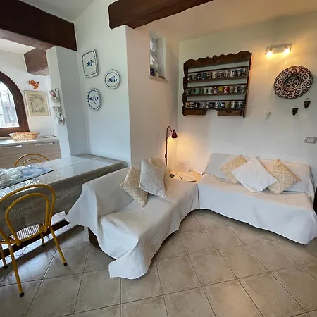 Domus Bianca - Holiday home Simius