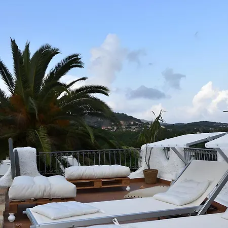 Domus Bianca - 시미우스